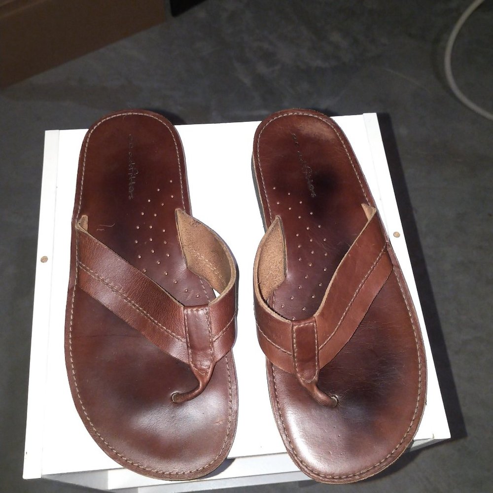 Leather flip flops Like New Size 13